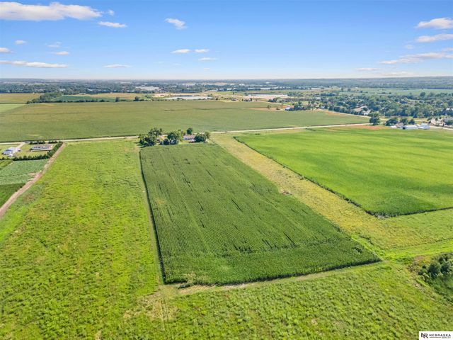 26110 W Maple Road, Waterloo, NE 68069