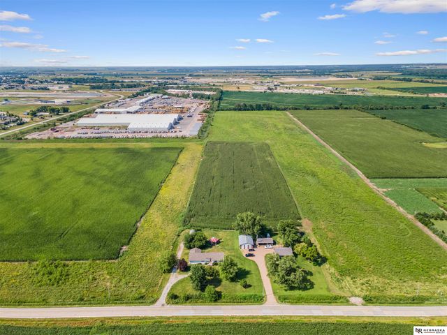 26110 W Maple Road, Waterloo, NE 68069