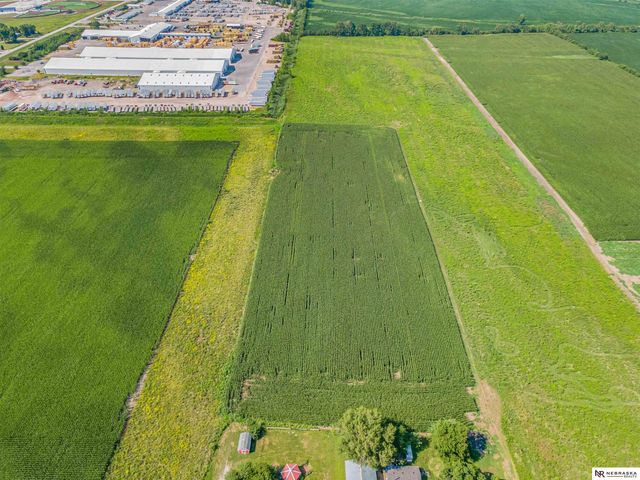 26110 W Maple Road, Waterloo, NE 68069