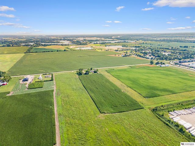 26110 W Maple Road, Waterloo, NE 68069
