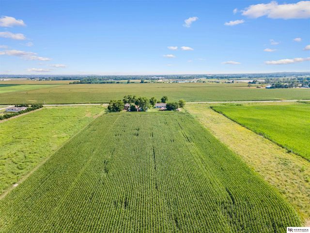 26110 W Maple Road, Waterloo, NE 68069
