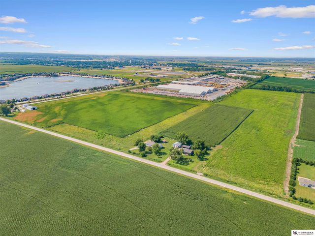 26110 W Maple Road, Waterloo, NE 68069