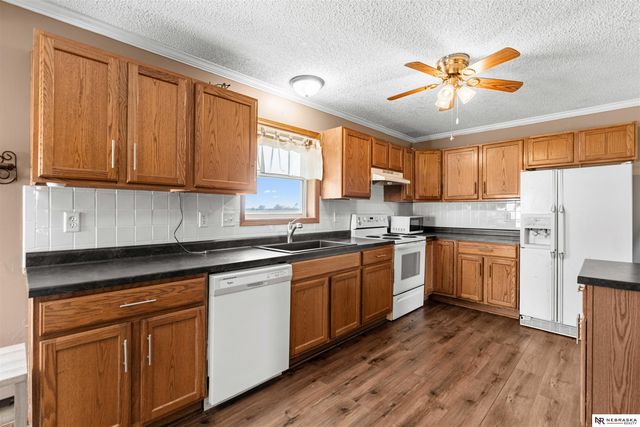 26110 W Maple Road, Waterloo, NE 68069