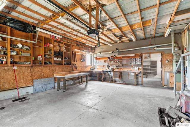 26110 W Maple Road, Waterloo, NE 68069