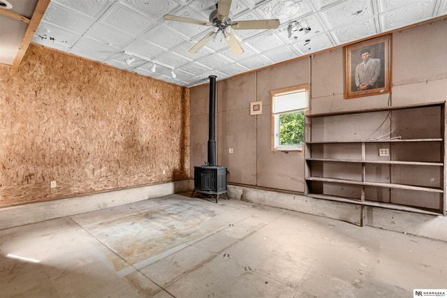 26110 W Maple Road, Waterloo, NE 68069