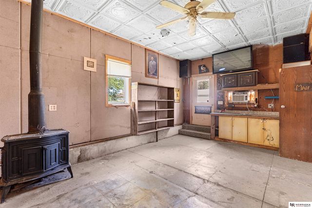 26110 W Maple Road, Waterloo, NE 68069