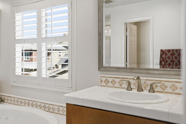 226 Morning Breeze Lane, Port Hueneme, CA 93041