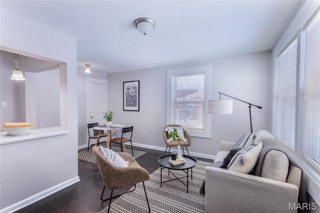 3106 Quiet Lane, St Louis, MO 63114