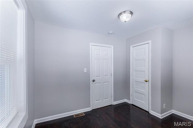 3106 Quiet Lane, St Louis, MO 63114