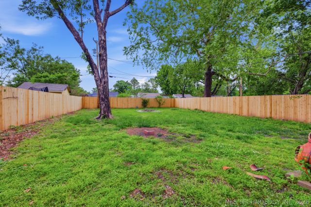 15 E 44th Street, Tulsa, OK 74105