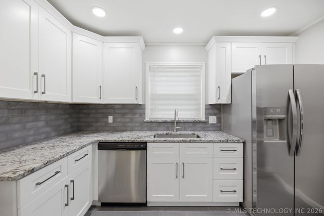 15 E 44th Street, Tulsa, OK 74105