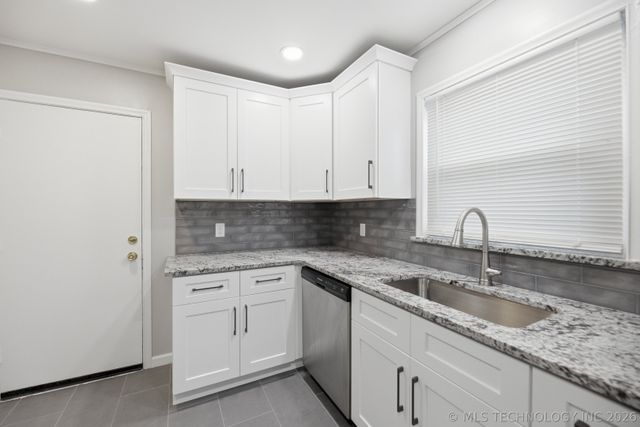 15 E 44th Street, Tulsa, OK 74105