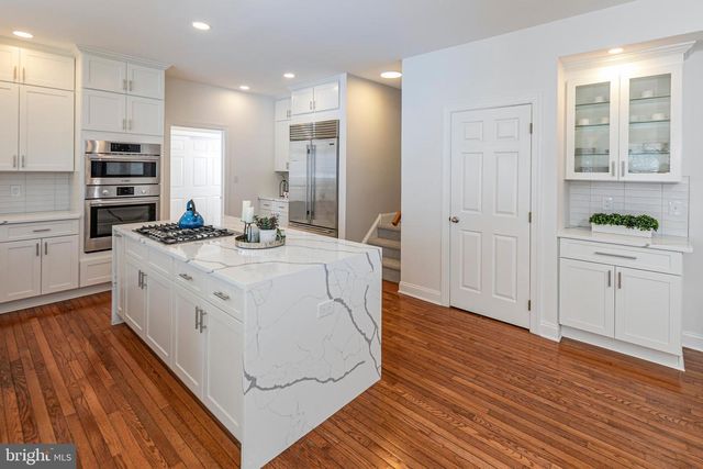 497 CHRISTOPHER DR, Princeton, NJ 08540