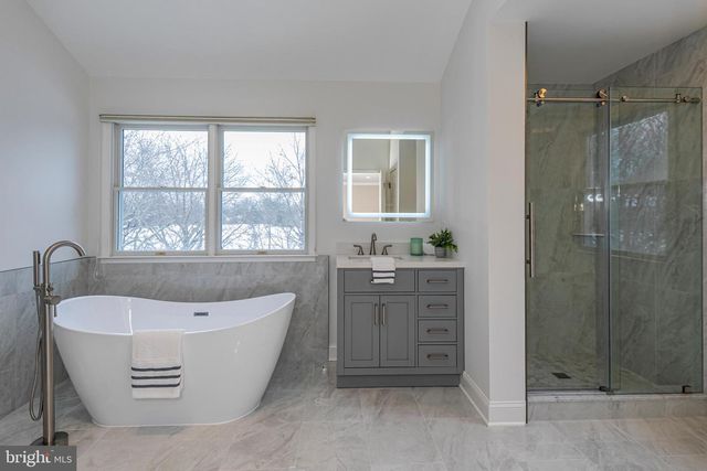 497 CHRISTOPHER DR, Princeton, NJ 08540