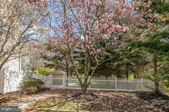 497 CHRISTOPHER DR, Princeton, NJ 08540