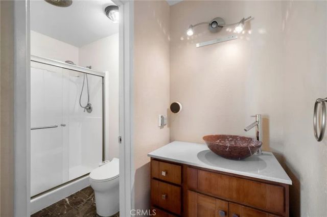 1422 Rock Glen Avenue 203, Glendale, CA 91205