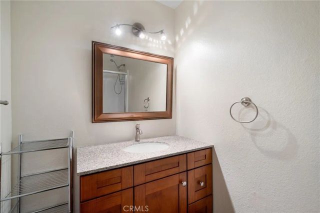 1422 Rock Glen Avenue 203, Glendale, CA 91205