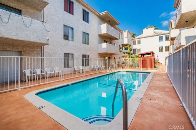 1422 Rock Glen Avenue 203, Glendale, CA 91205