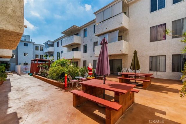 1422 Rock Glen Avenue 203, Glendale, CA 91205