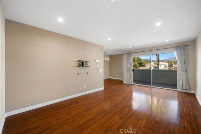 1422 Rock Glen Avenue 203, Glendale, CA 91205