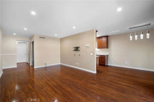 1422 Rock Glen Avenue 203, Glendale, CA 91205