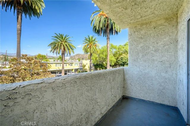 1422 Rock Glen Avenue 203, Glendale, CA 91205