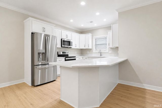3782 High Pointe Lane, Newburgh, IN 47630