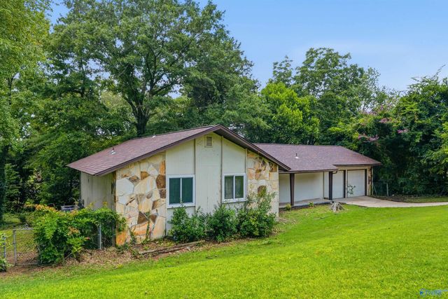6001 Cowin Drive NW, Huntsville, AL 35810