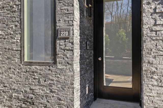 9 Valley Way 320, Spring Valley, NY 10977