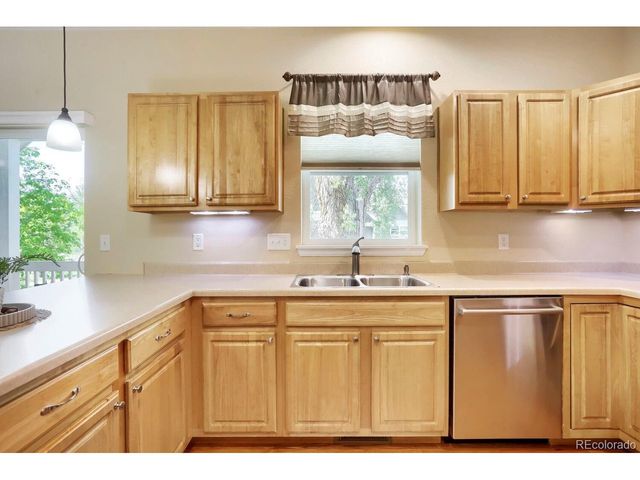2261 Watersong Cir, Longmont, CO 80504