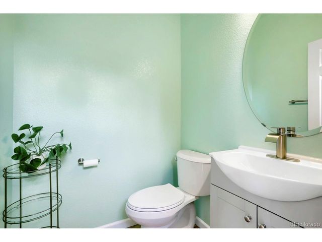2261 Watersong Cir, Longmont, CO 80504
