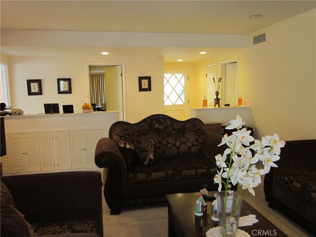 9931 Memory Park Avenue, San Fernando, CA 91345