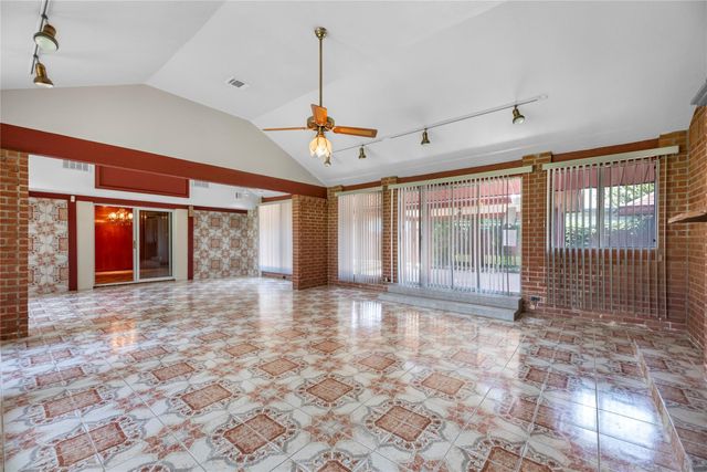 7007 Avenue F, Houston, TX 77011