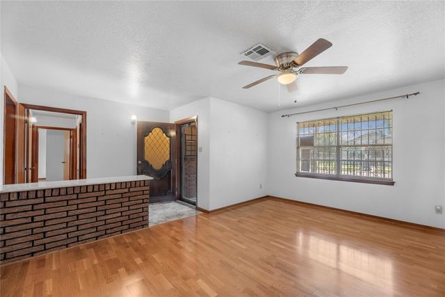 7007 Avenue F, Houston, TX 77011