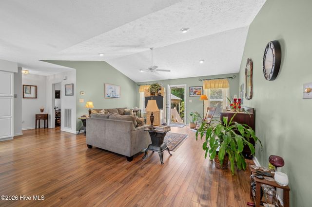 5875 Lycia Lane SW, Ocean Isle Beach, NC 28469