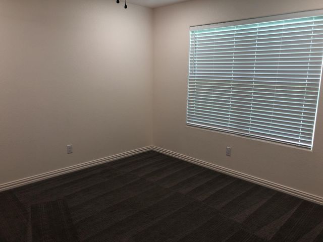 415 Davis ST, Taylor, TX 76574