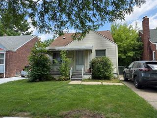 20237 Washtenaw Street, Harper Woods, MI 48225