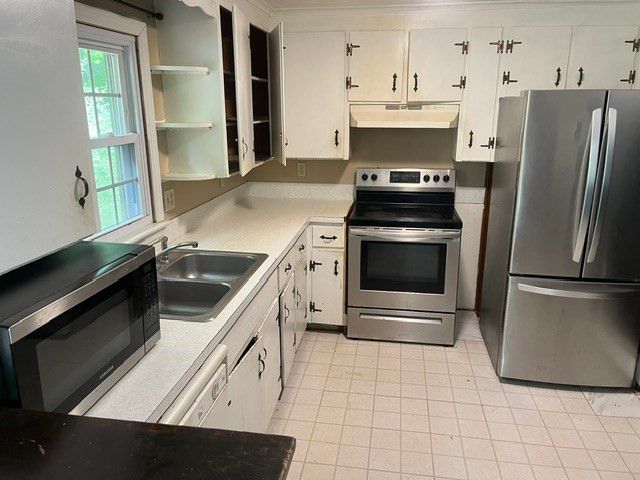 640 Oakhill Ave, Attleboro, MA 02703