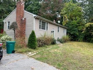 640 Oakhill Ave, Attleboro, MA 02703