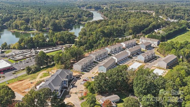 4455 Reed Creek Drive 202, Sherrills Ford, NC 28673