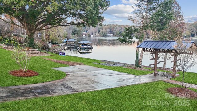 4455 Reed Creek Drive 202, Sherrills Ford, NC 28673