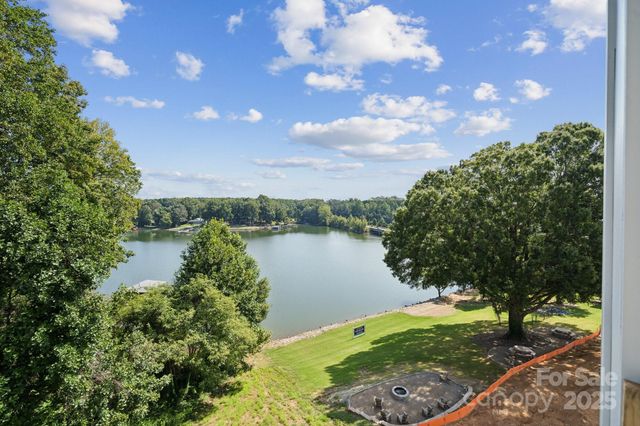 4455 Reed Creek Drive 202, Sherrills Ford, NC 28673