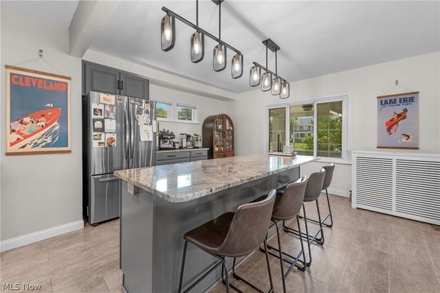 17400 Clifton Boulevard, Lakewood, OH 44107
