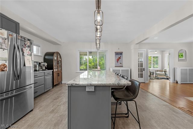 17400 Clifton Boulevard, Lakewood, OH 44107