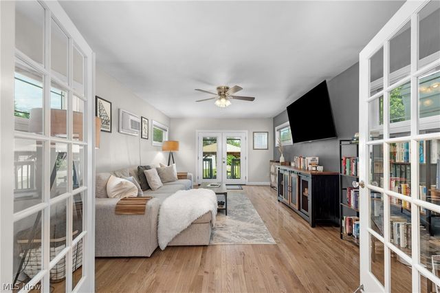 17400 Clifton Boulevard, Lakewood, OH 44107