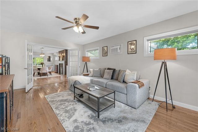 17400 Clifton Boulevard, Lakewood, OH 44107