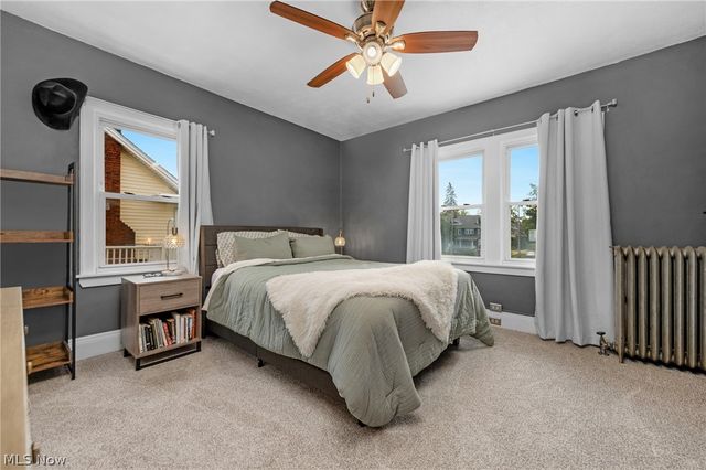 17400 Clifton Boulevard, Lakewood, OH 44107