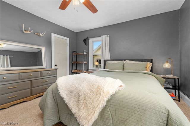 17400 Clifton Boulevard, Lakewood, OH 44107