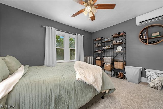 17400 Clifton Boulevard, Lakewood, OH 44107
