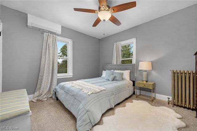 17400 Clifton Boulevard, Lakewood, OH 44107